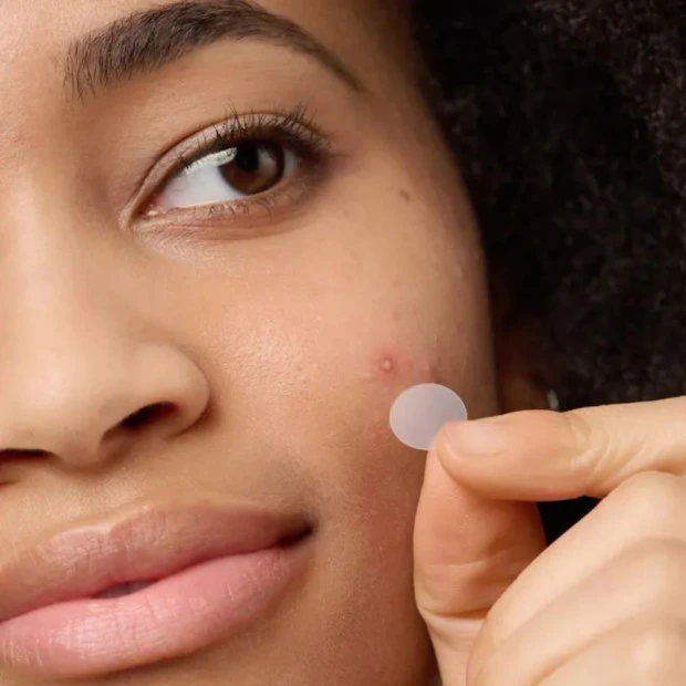 Mighty Patch Original Patchs De Nuit Anti-Acné, 24 Patchs Hydrocolloïdes 3 Mighty Patch Original Patchs De Nuit Anti-Acné, 24 Patchs Hydrocolloïdes – Image 3