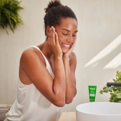 Weleda Skin Food Gel Nettoyant Nourrissant, 75ml -Para Magasin skin food gel huile nettoyant nourrissant 75ml 2