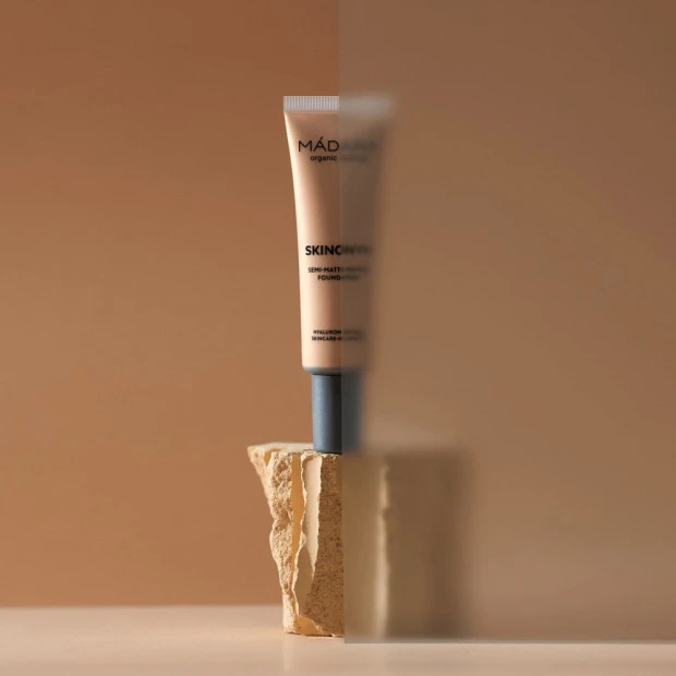 Madara Skinonym Fond De Teint Semi-Mat Aux Peptides 10 Porcelain, 30ml 6 Madara Skinonym Fond De Teint Semi-Mat Aux Peptides 10 Porcelain, 30ml – Image 6