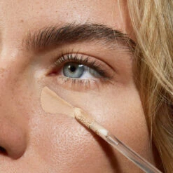 Madara The Concealer Correcteur Perfectionnant Lumineux 33 Sand, 4ml -Para Magasin the concealer correcteur perfectionnant lumineux 33 sand 4ml 3