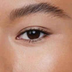 Madara The Concealer Correcteur Perfectionnant Lumineux 45 Almond, 4ml -Para Magasin the concealer correcteur perfectionnant lumineux 45 almond 4ml 3