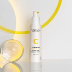 Madara Vitamin C Crème Régénérante Illuminatrice À La Vitamine C, 50ml 9 Madara Vitamin C Crème Régénérante Illuminatrice À La Vitamine C, 50ml -Para Magasin vitamin c creme regenerante illuminatrice a la vitamine c 50ml 2