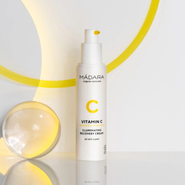 Madara Vitamin C Crème Régénérante Illuminatrice À La Vitamine C, 50ml 3 Madara Vitamin C Crème Régénérante Illuminatrice À La Vitamine C, 50ml – Image 3