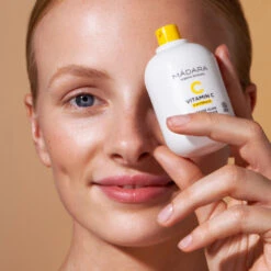 Madara Vitamin C Intense Glow Concentré À La Vitamine C, 30ml -Para Magasin vitamin c intense glow concentre a la vitamine c 30ml 2